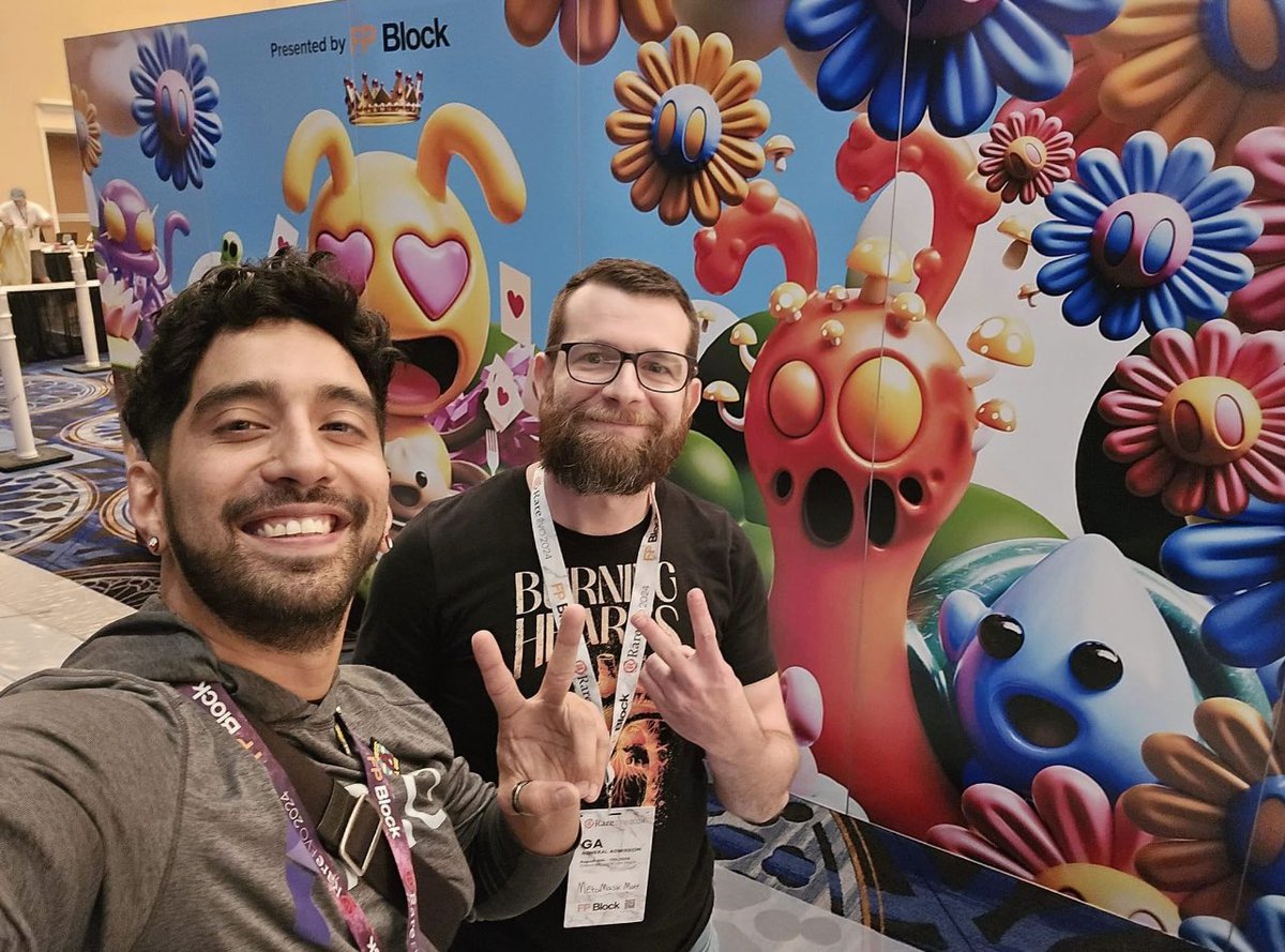 Hanging with <a href="/MiggyCryptoX/">Migtoshi Cryptamoto™️ 🛡</a> at <a href="/RareEvo/">Rare Evo: A Blockchain Event</a>!