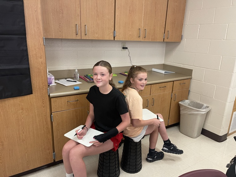 BeebeMiddle's tweet photo. Mr. Crafton's class completed a team building exercise and the students loved learning about their classmates! Great first Friday of the school year! #bprd https://t.co/cx4gOBmZbA