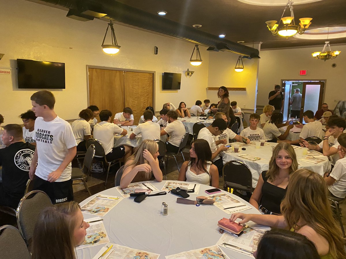 BeaverBobcats's tweet photo. Thank You again to the St Anthony’s club for hosting our end of camp dinner. Amazing food and great way to start the next step in our journey. https://t.co/keCZP8iST4