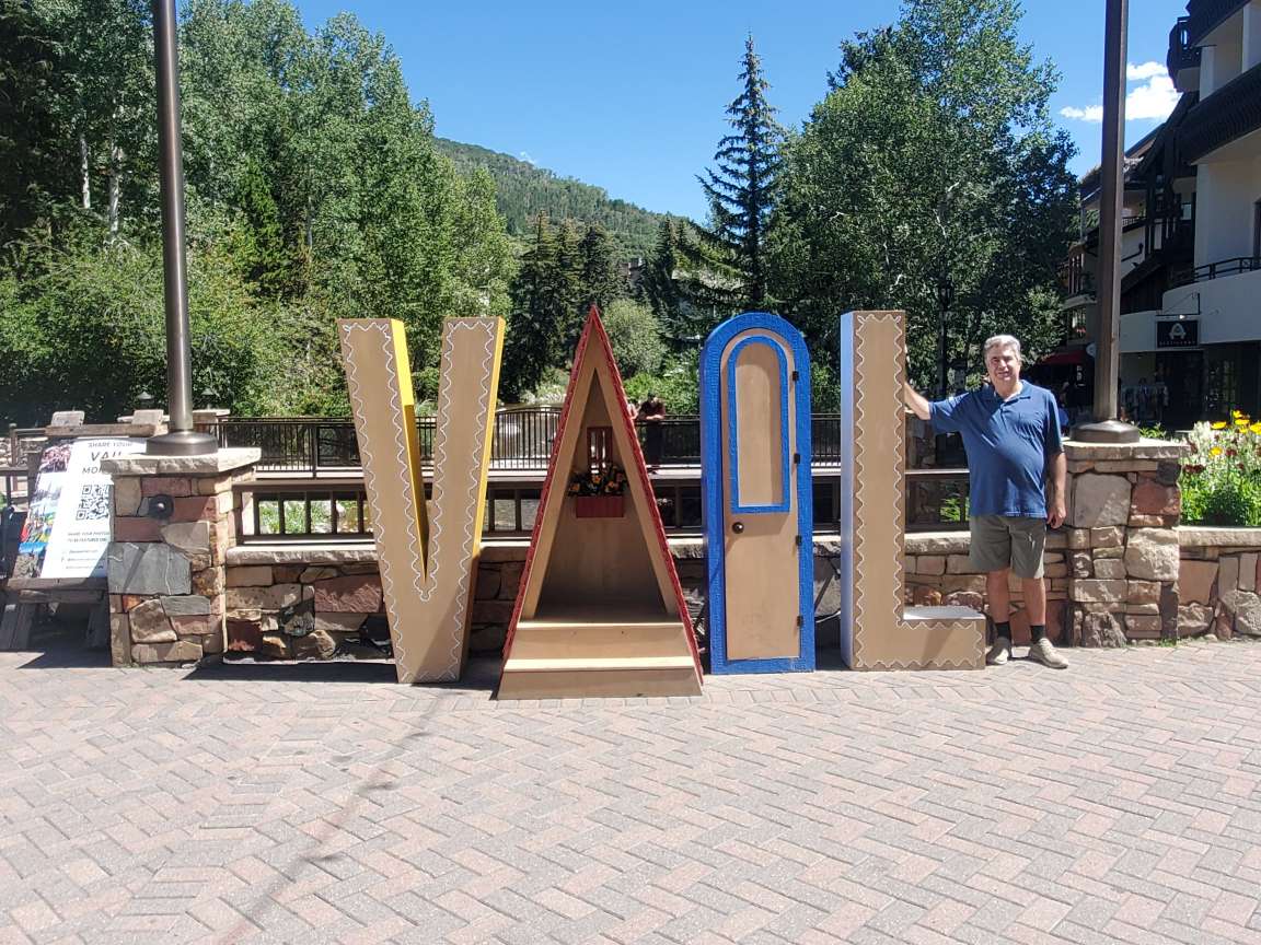 NahraFamily's tweet photo. Vail, Colorado https://t.co/bHssCShqub