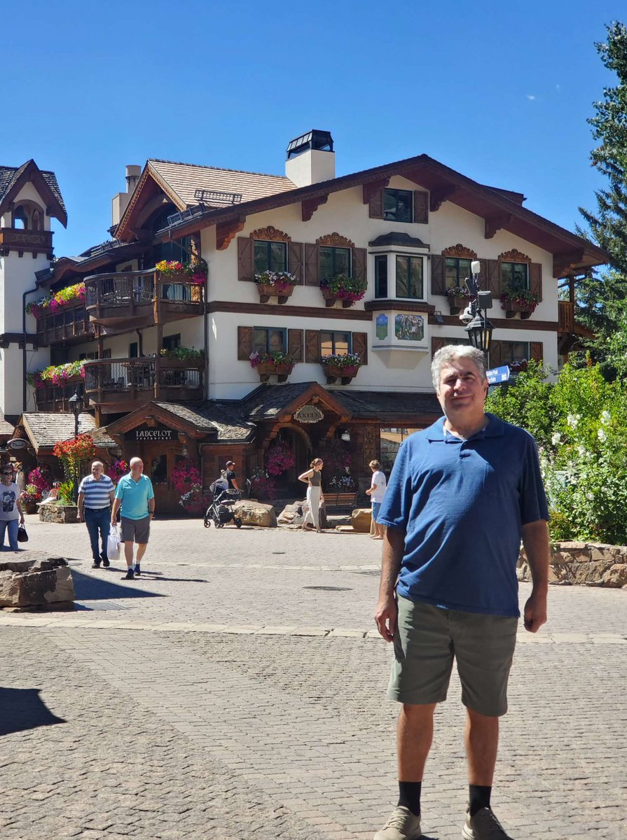 NahraFamily's tweet photo. Vail, Colorado https://t.co/bHssCShqub