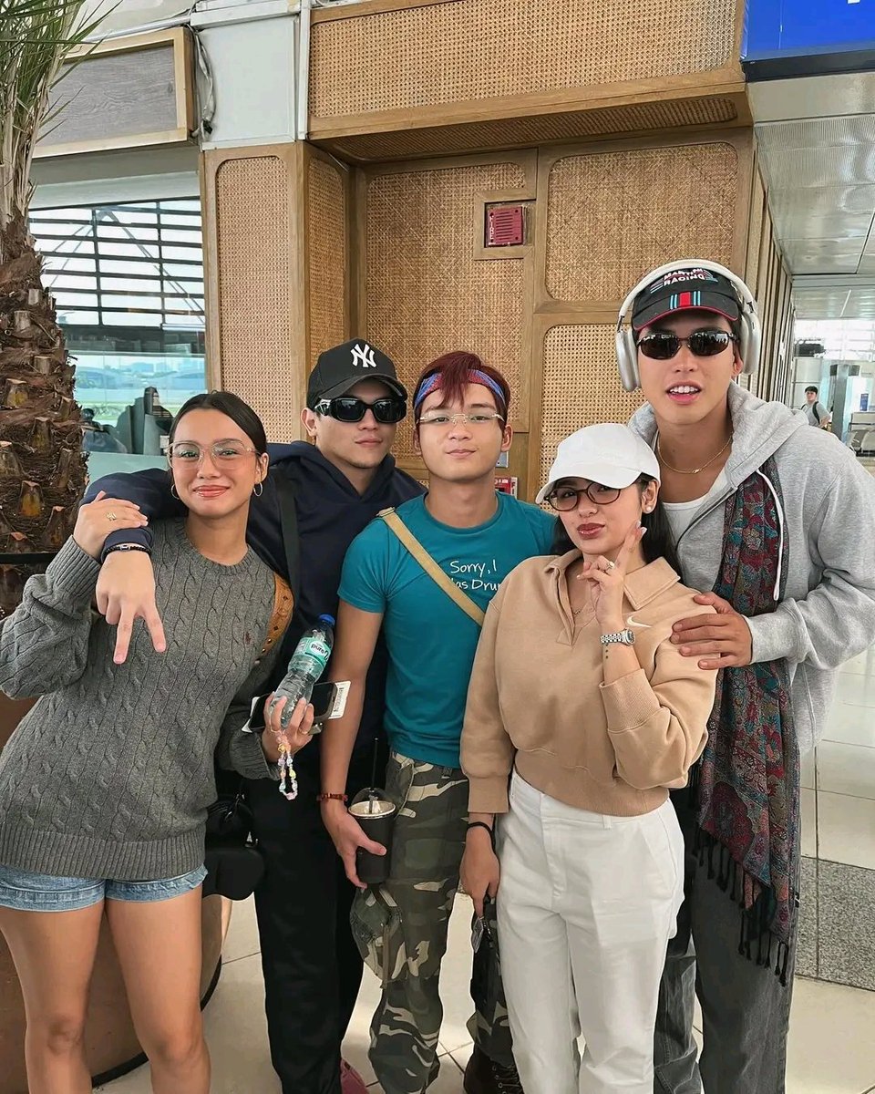 LuvAnndrew_ugat's tweet photo. Moises, naliligaw ka po ata? Hahaha
Pero sabay #Skybet through and through 🥰🥺

#KyleDrea https://t.co/xfqTwmM6QA