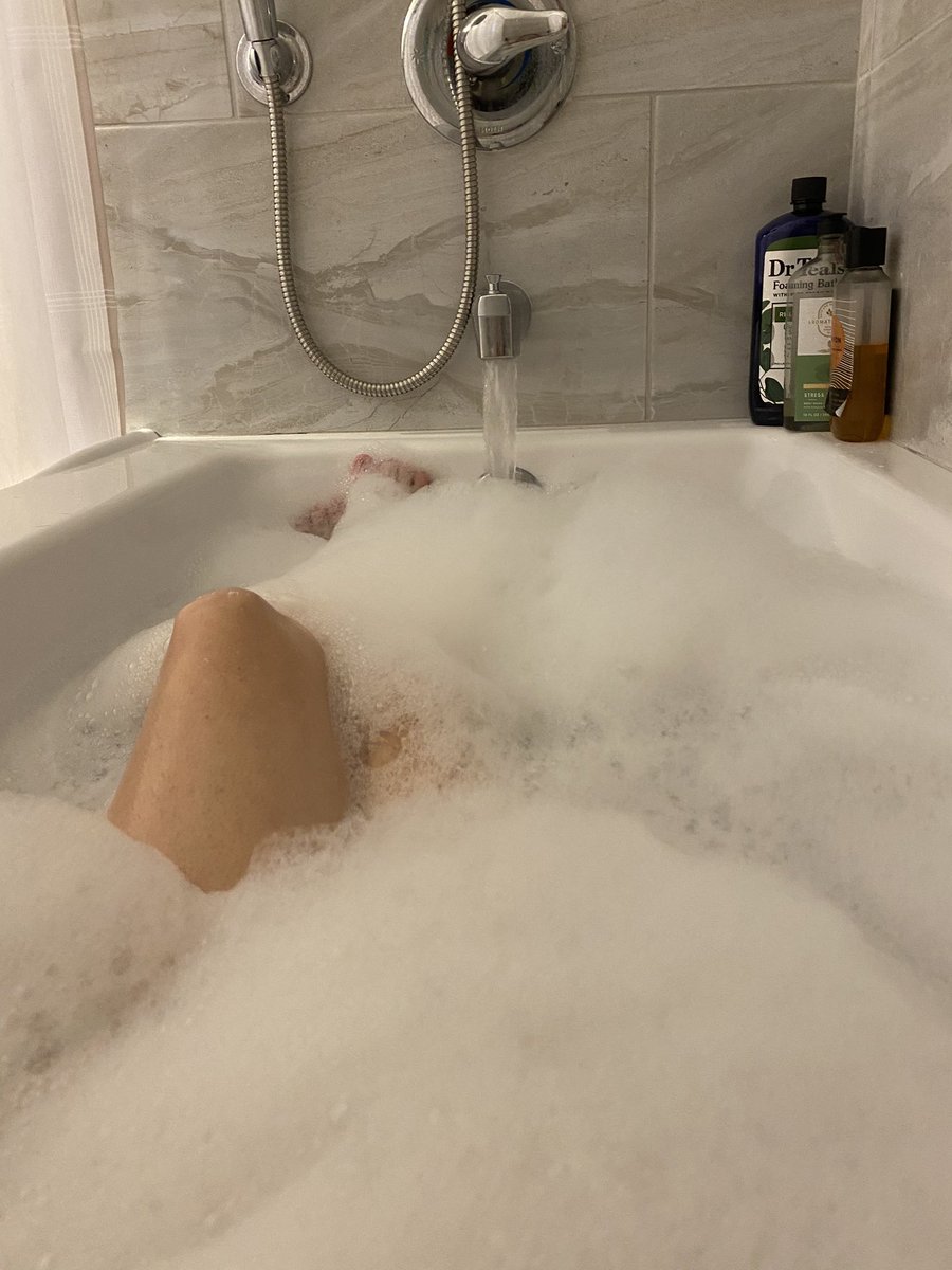 cherrie_hanson's tweet image. It’s an I survived the first week of school billion bubble (and go to bed early) kinda night. #teachertired