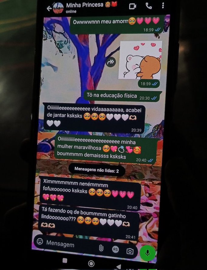 gatitodocreu's tweet photo. peguei o celular do meu primo de 12 anos e me deparo com isso https://t.co/kvgmFQFEM0
