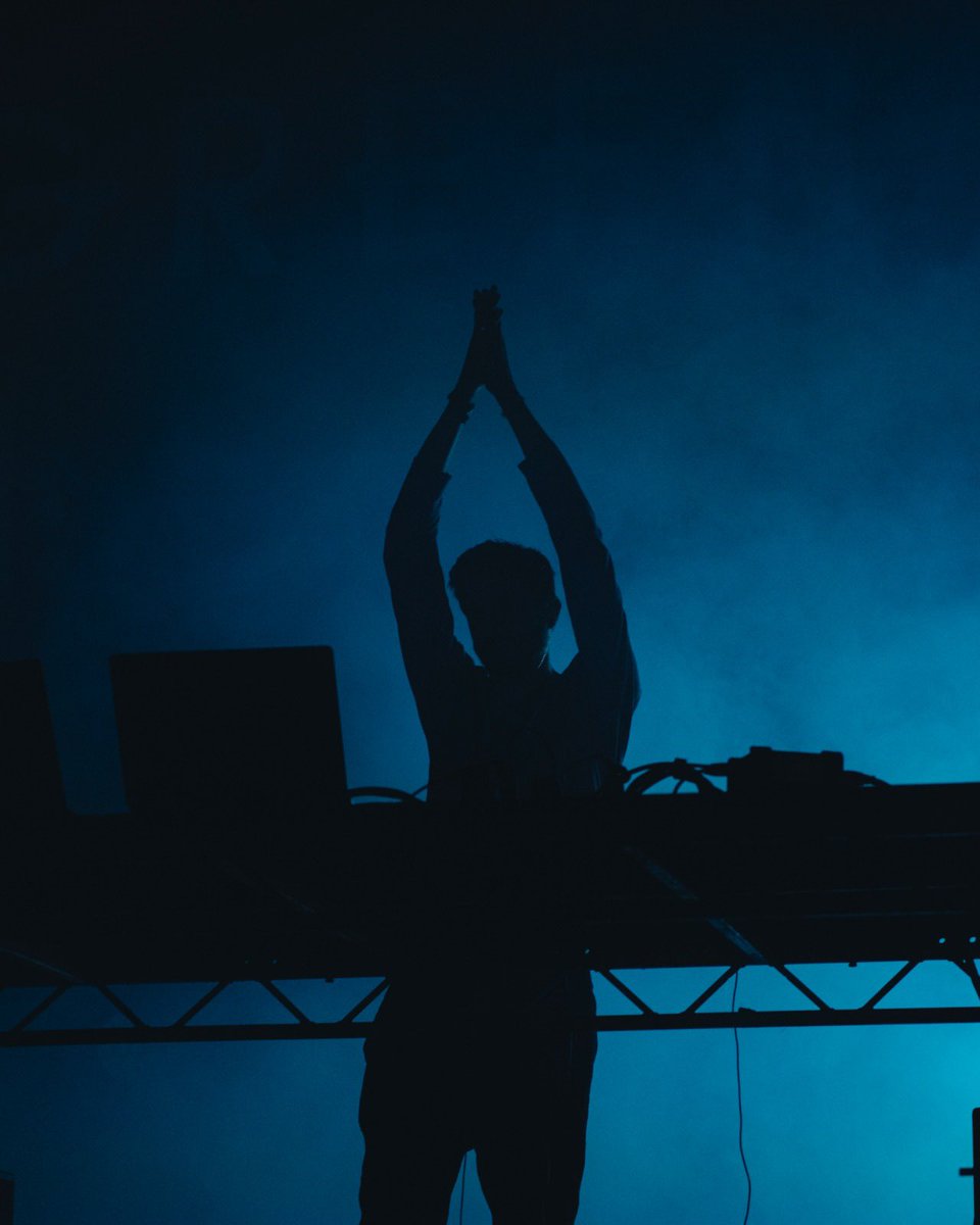 GreenManFest's tweet photo. Skyward bound. A trip to the outer limits with @Jon_Hopkins_ 💫 https://t.co/5ft5D24zNA