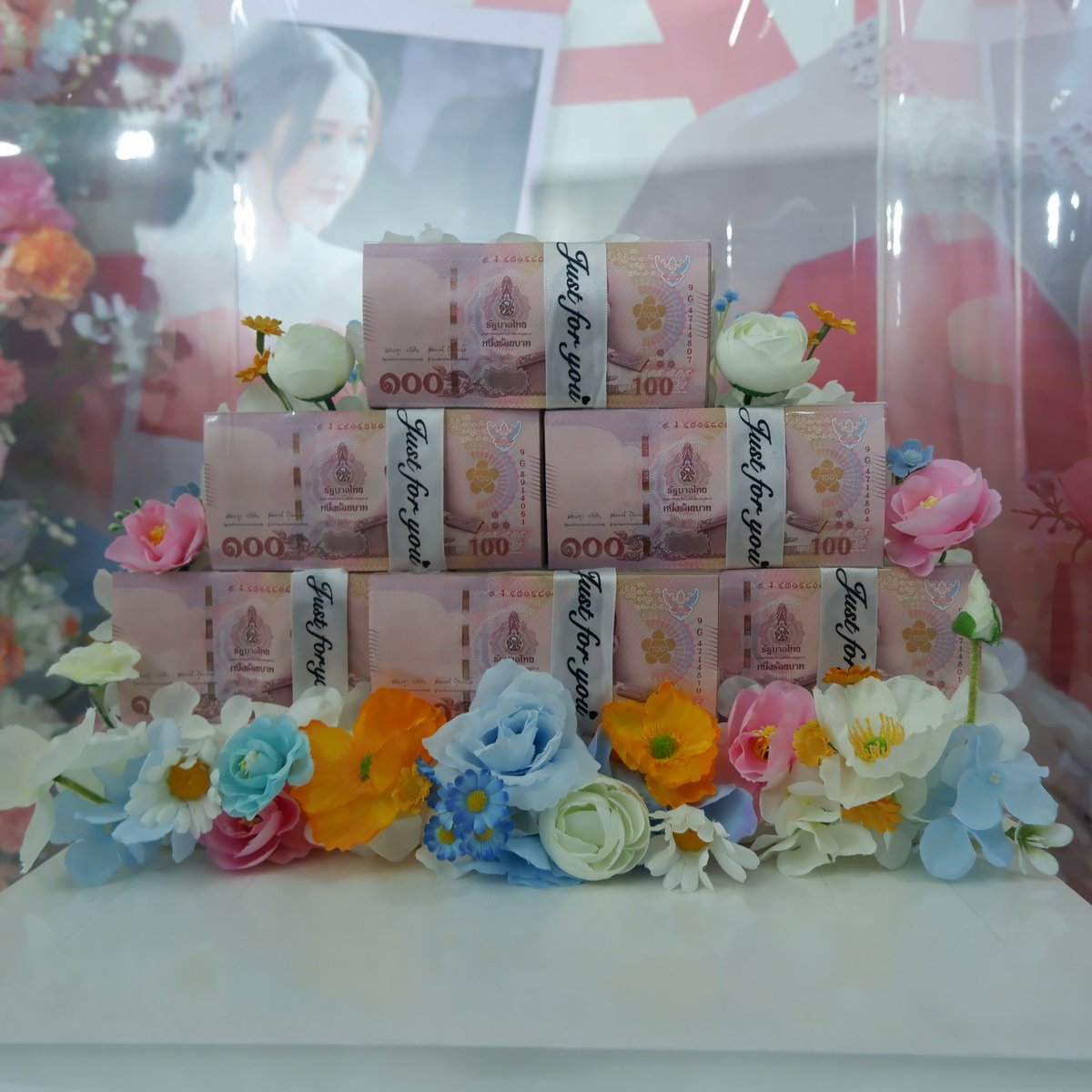 taiwangirlfreen's tweet photo. 🎂Freen 26th Birthday Project🎂

生日會應援項目 花牆及錢磚🌸🧱

選擇這張照片做為背景，是因為這是屬於你的重要里程碑之一
這是Taiwangirlfreen陪你過的第一個生��，我們會一直在你身邊，陪你度過每個重要時刻
Happy Birthday Freen🐰🌷

#THEFreenAIRYꕤ
#srchafreen #GIRLFREEN https://t.co/vs1hIQ1QCY