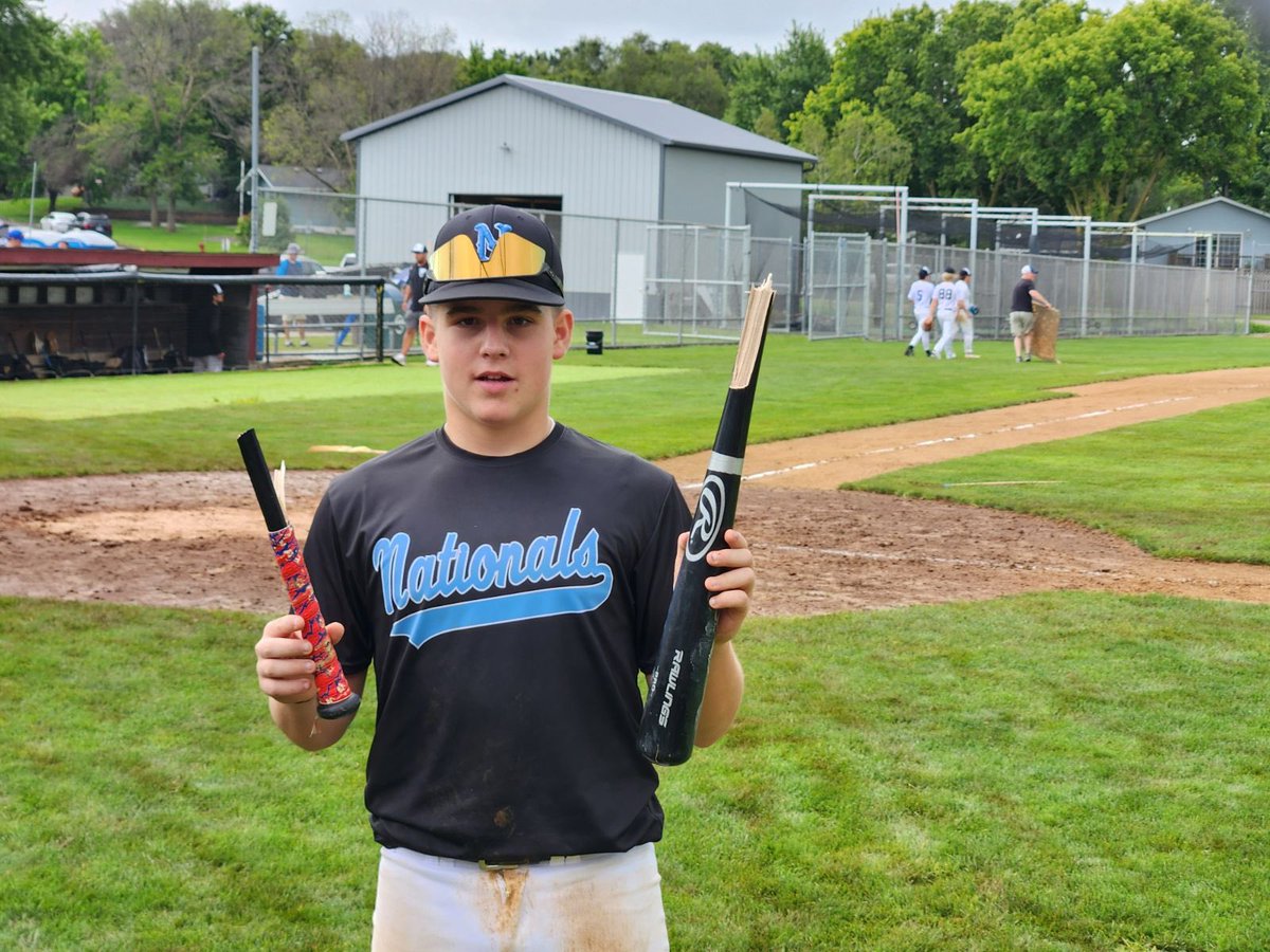 jca5531's tweet image. Fun start to fall ball with 🩵⚾️
@hunter_roo83020 
Started the season 4/7
2 2bs 2 1Bs 2 RBIs 1.429 OPS
1 broken bat 😋
And checked off a new state (WI) to play baseball in!