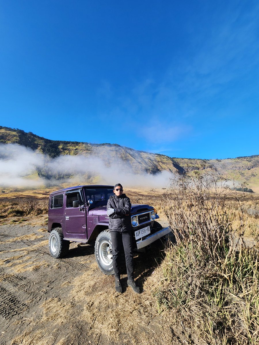 YohansliNoya175's tweet image. Embracing the beauty where the earth and sky unite. 🌄🚙 #NatureLover #OffRoadJourney  #EndlessHorizons #GeophysicsEngineering