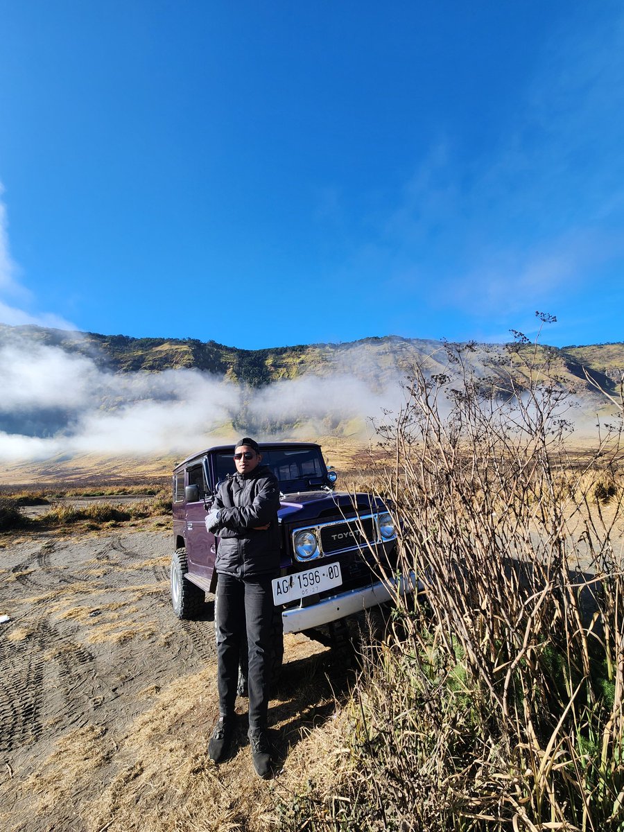 YohansliNoya175's tweet image. Embracing the beauty where the earth and sky unite. 🌄🚙 #NatureLover #OffRoadJourney  #EndlessHorizons #GeophysicsEngineering