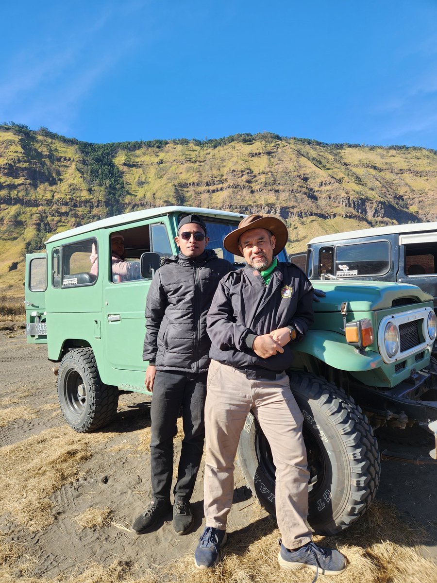 YohansliNoya175's tweet image. Embracing the beauty where the earth and sky unite. 🌄🚙 #NatureLover #OffRoadJourney  #EndlessHorizons #GeophysicsEngineering