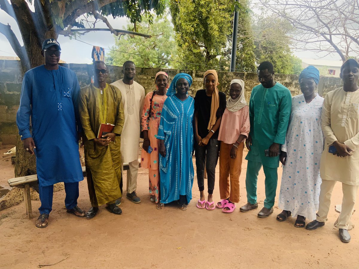 Fall_Dams's tweet photo. Mission d’évaluation de la distribution des kits scolaires, manuels didactiques et kits d’hygiène aux adolescentes dans le cadre de la mise en œuvre de la composante 2 du projet #ISMEA. Séances de travail et entretiens avec les bénéficiaires à Sédhiou et Bounkiling. 🇸🇳 https://t.co/6MsJLtR6UD