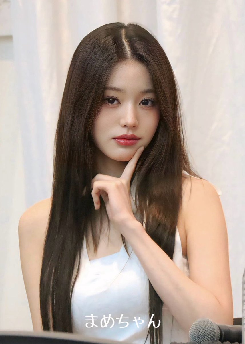wonyoung pics tweet media