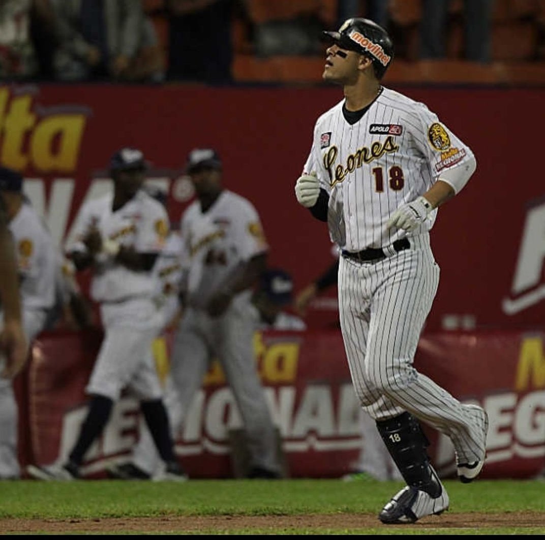 El Gran Felix Pérez se merece la despedida con el equipo de sus amores ? ⚾🦁

#leonesdelcaracas 
#felixperez 
<a href="/FelixPerez36/">Felix Perez 36 🇨🇺</a>