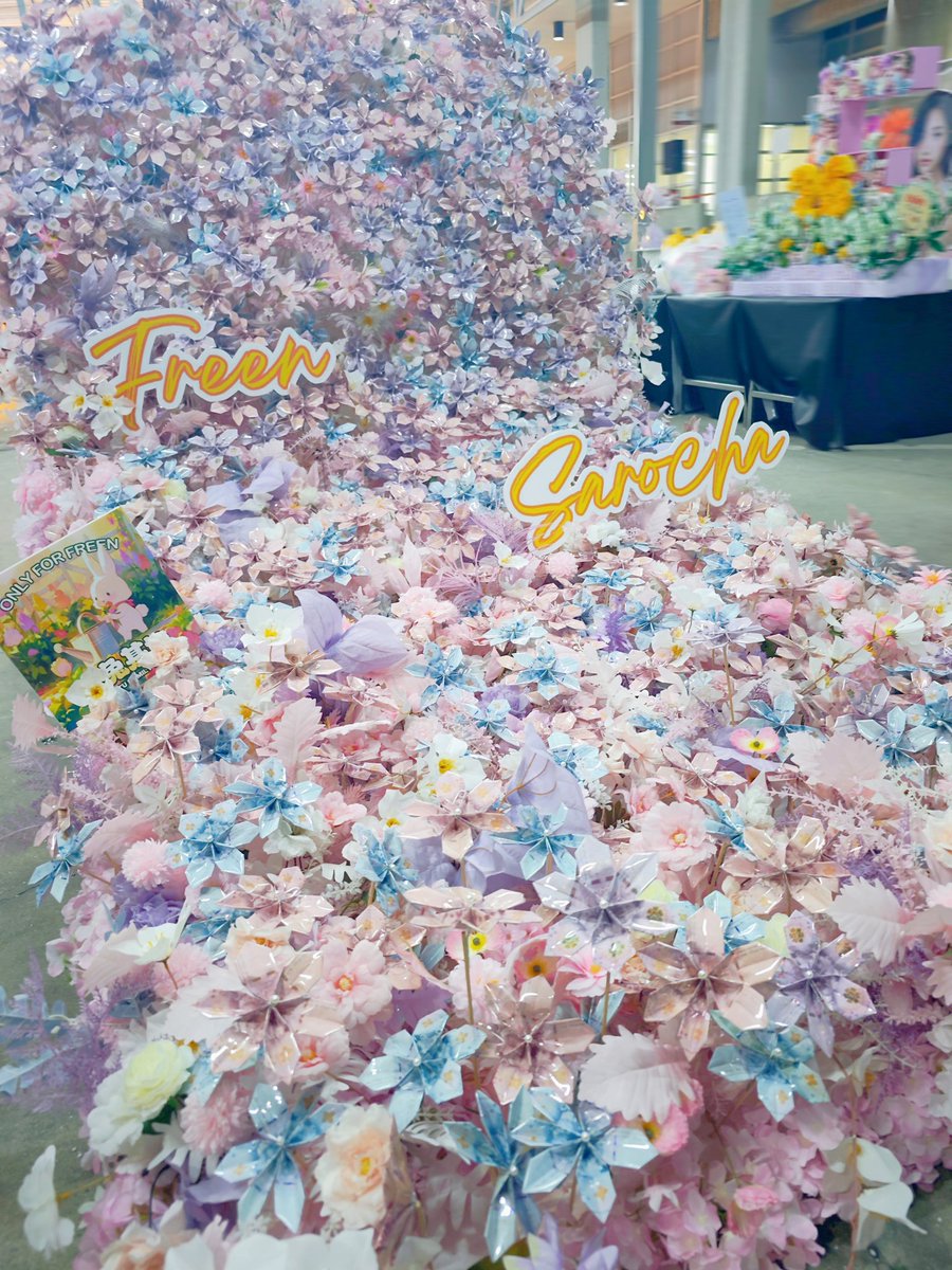 TuTuFamily's tweet photo. 𝑯𝒂𝒑𝒑𝒚 26𝒕𝒉 𝑩𝒊𝒓𝒕𝒉𝒅𝒂𝒚 𝑷𝒂𝒓𝒕4
被赋予祝福的甜蜜
是炎炎夏日里的一抹惊喜
Ice cream for you🍦
Me too😘 ​​​
@srchafreen
#กดบัตรTHEFreenAIRY
#THEFreenAIRYꕤ
#srchafreen #GIRLFREEN https://t.co/zvmAJLgKvy