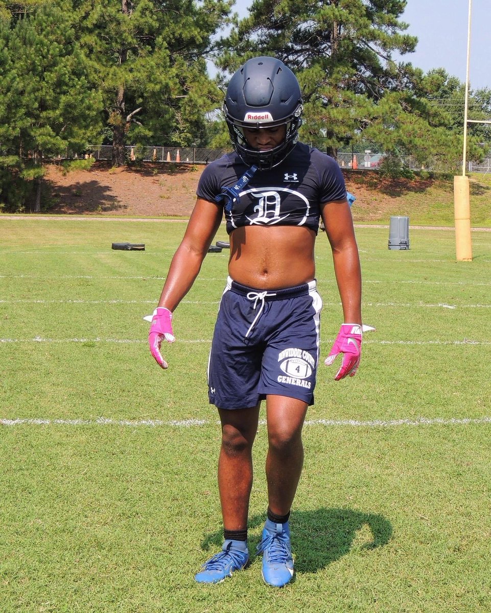 GeneralsFootbal's tweet photo. Congrats to our 2024 team captains 54 Kenneth Bland, 4 Mickiel Johnson, 6 Harry Dalton III, and 1 Zion Boisseau. #NavyNation #FaceEm https://t.co/E2gunWW7WM