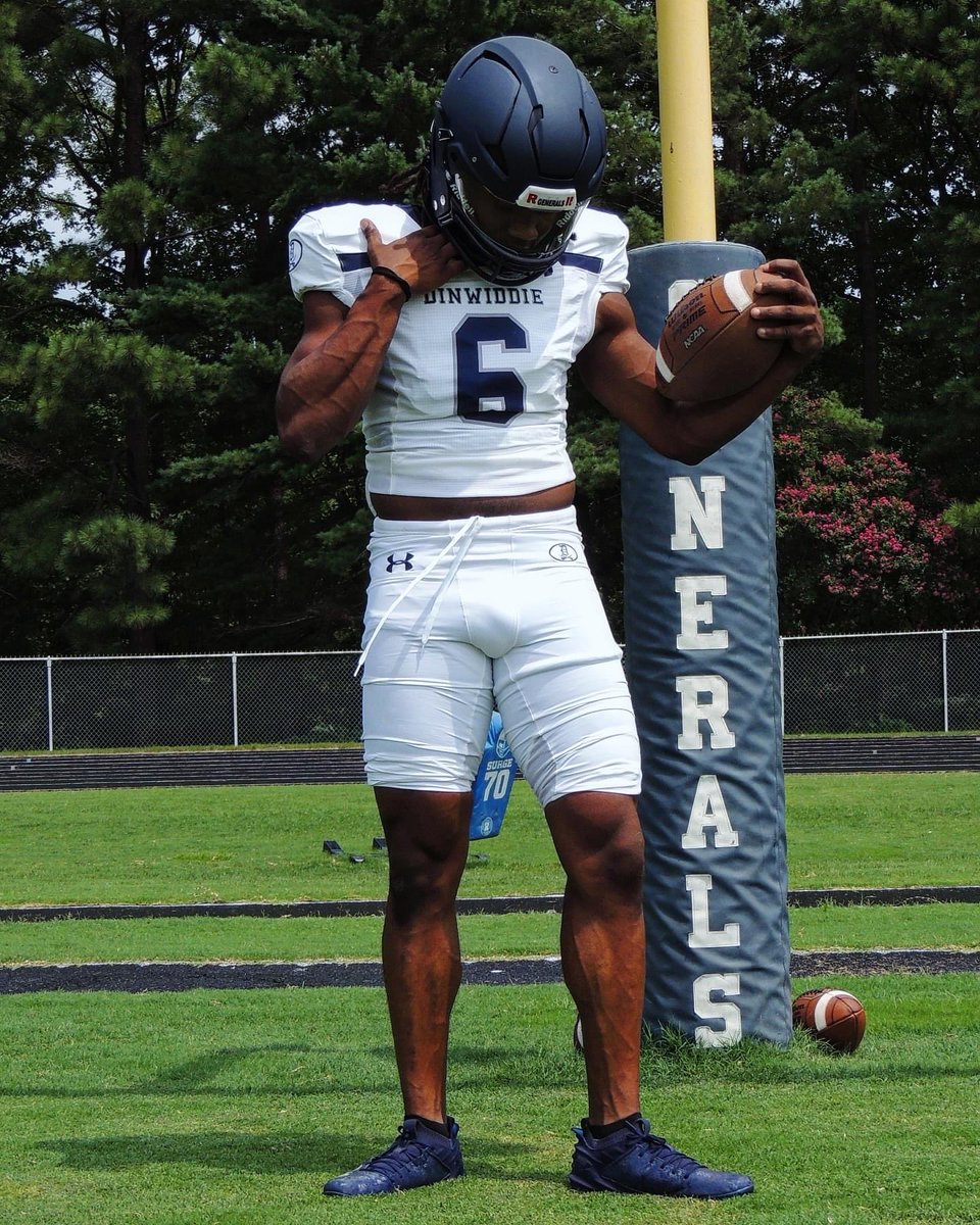 GeneralsFootbal's tweet photo. Congrats to our 2024 team captains 54 Kenneth Bland, 4 Mickiel Johnson, 6 Harry Dalton III, and 1 Zion Boisseau. #NavyNation #FaceEm https://t.co/E2gunWW7WM
