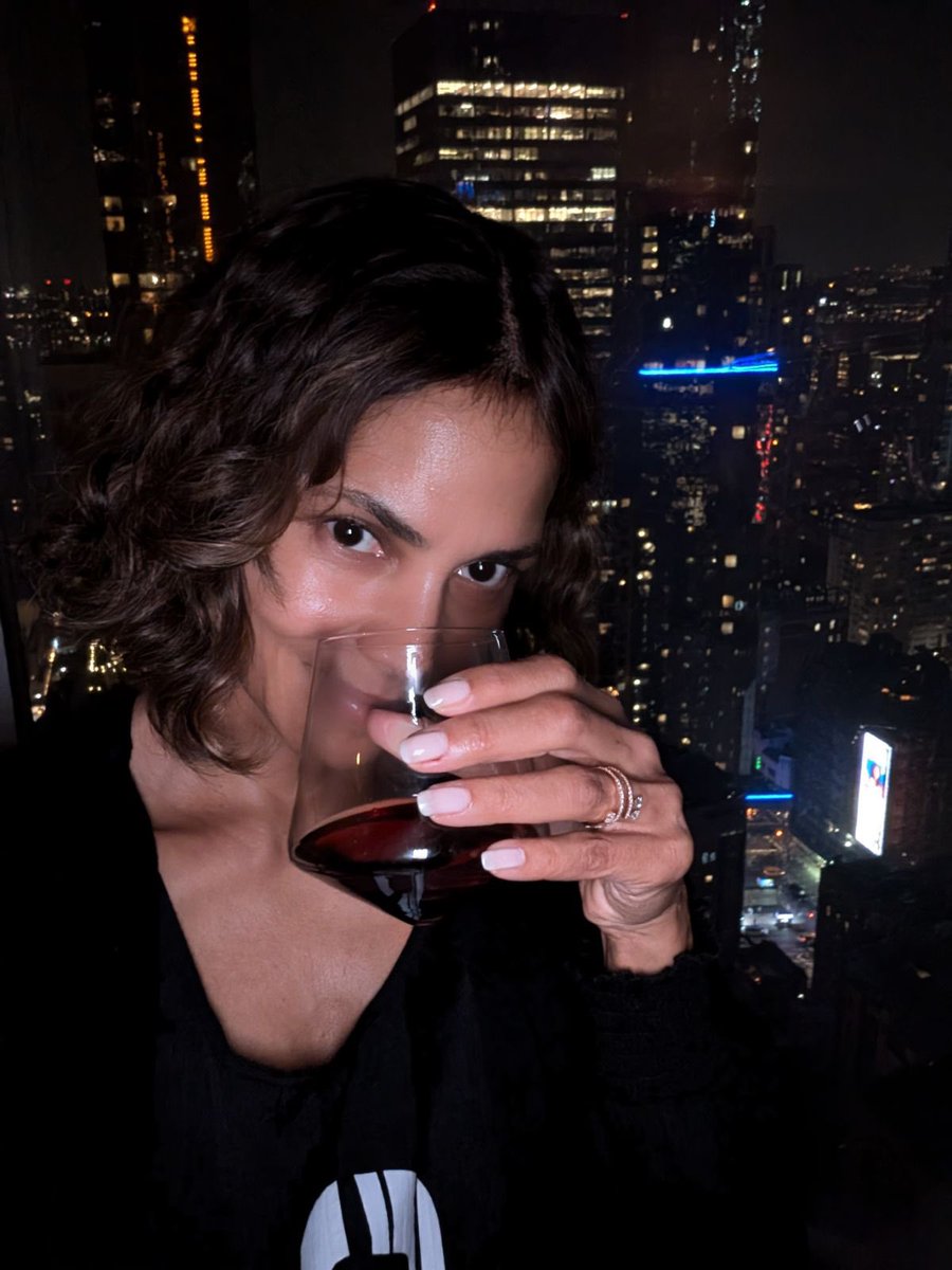 halleberry tweet picture