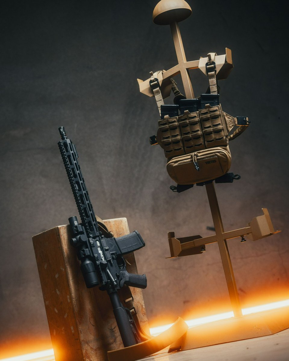 Why yes, the VK1 *is* the perfect accessory to go with your chest rig. 💁 

#VKTR #VK1 #DesigningTheFuture