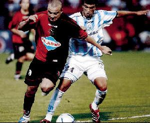 Guidocone's tweet photo. El 14/12/2005, por la Fecha 19 del Apertura...
#Newells 0 - #Racing 1 (Crosa 11')
🧤Gustavo #Campagnuolo le atajó un penal a #Belluschi a los 86'
Hoy, 19 años después:
#Newells 0 - #Racing 1 (R. Martinez 30')
❌ Iván #Ramirez desvió un penal a los 86' https://t.co/buJJHUDnAD