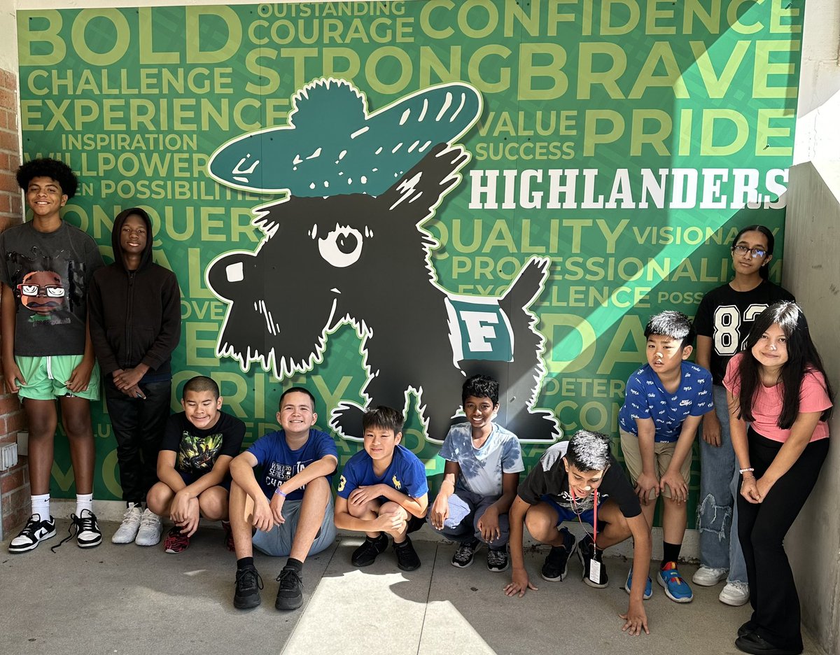 MiMitziFranco's tweet image. @benacker @FoothillsMS @ArcadiaUnified It was a great first day. It was pleasure meeting new students! #ArcadiaFirstDay