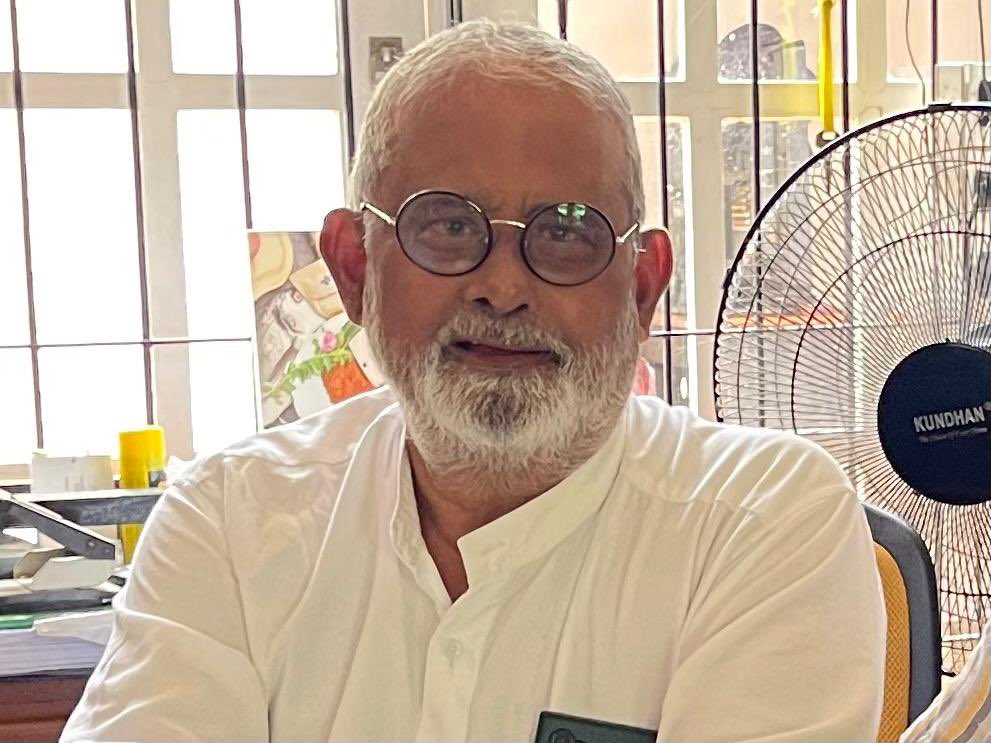 ShuaibMaldives's tweet image. އޯކޭ ޒާހިރު ނިޔާވެއްޖެ
إِنَّا لِلَّٰهِ وَإِنَّا إِلَيْهِ رَاجِعُونَ،
މާތް ﷲ މައްޔިތާގެ ފުރާނަ މަތިވެރިވެގެންވާ ޖަންނަތުލް ފިރުދައުސްގައި ލައްވާށިއެވެ! އަދި އާއިލާއަށް ކެތްތެރިކަން މިންވަރު ކުރައްވާށިއެވެ! آمیـــــــــــــن یارب العالمين