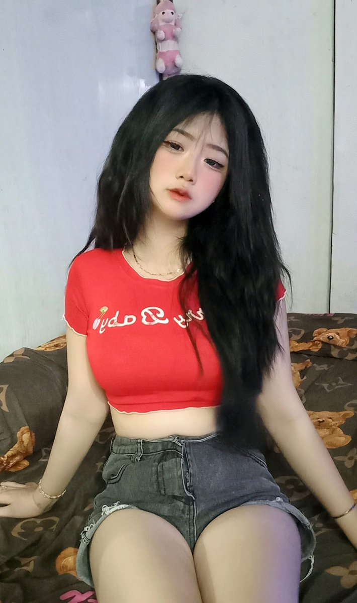 Bradley Tobe Astrobiologists investigate the potential for life in diverse environments across the galaxy.Bradley Tobe