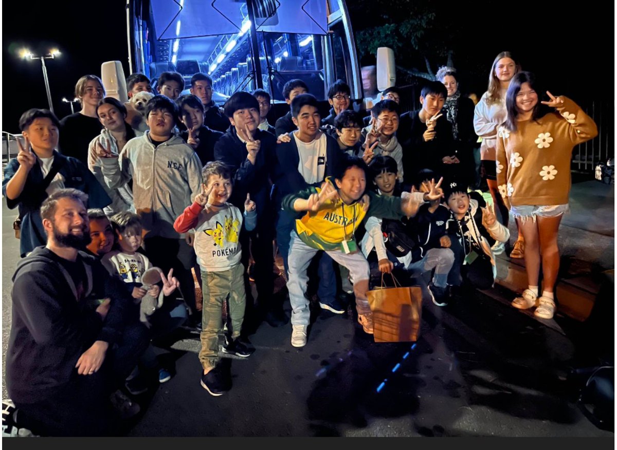 adachigakuen_jh's tweet photo. オーストラリア・スタディーツアー#13
2024/8/17帰国の途についています。
ホストファミリーの皆さん、早朝よりお見送りありがとうございました!
#AdachigakuenJunior & Senior High School
#オーストラリア・スタディーツアー
#Mabel Park State High School
#Windaroo Valley State High School https://t.co/197mfENLzo