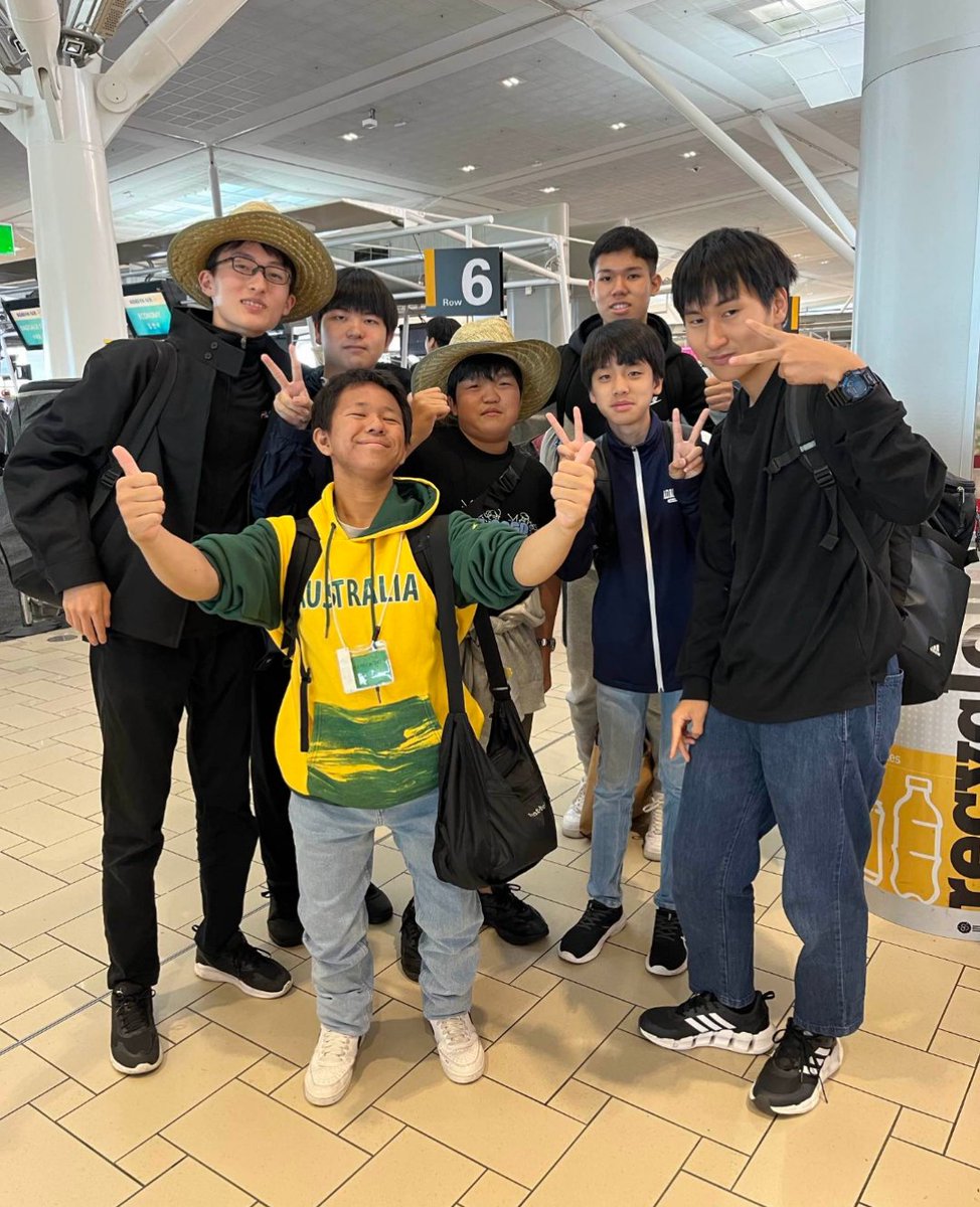 adachigakuen_jh's tweet photo. オーストラリア・スタディーツアー#13
2024/8/17帰国の途についています。
ホストファミリーの皆さん、早朝よりお見送りありがとうございました!
#AdachigakuenJunior & Senior High School
#オーストラリア・スタディーツアー
#Mabel Park State High School
#Windaroo Valley State High School https://t.co/197mfENLzo