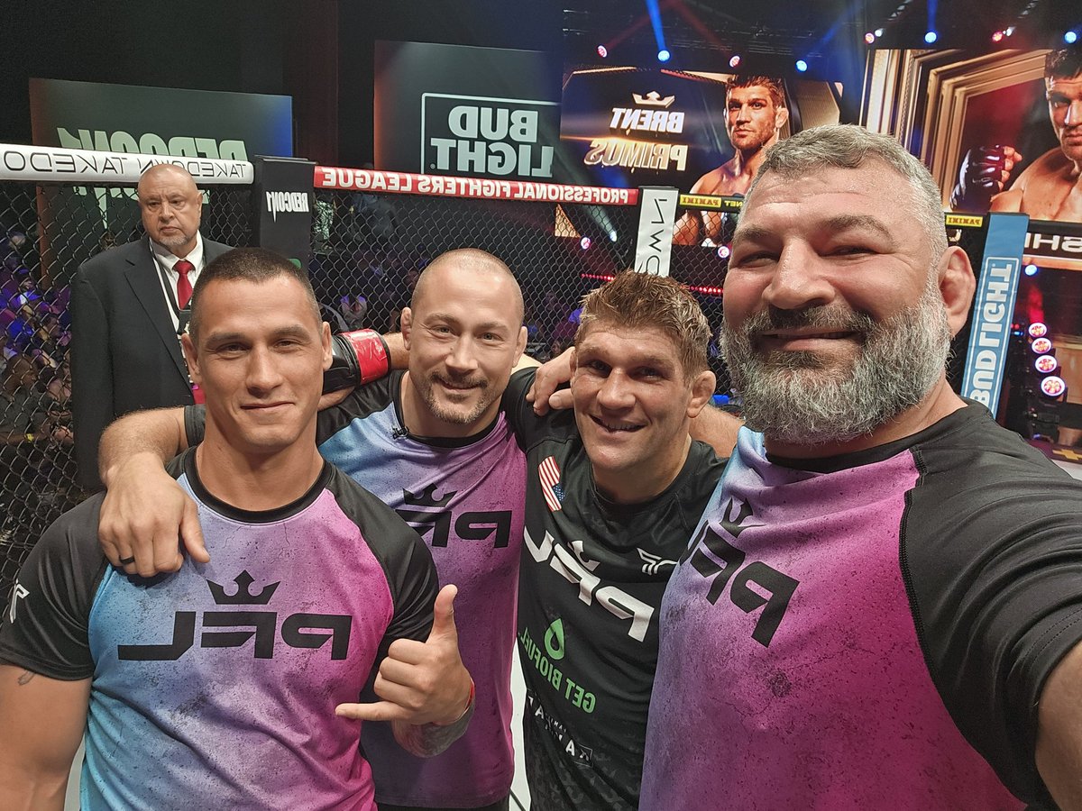 MikePierce170's tweet photo. Hell of a fight tonight @brentprimus155. Domination from start to finish. On to the @PFLMMA finale. #pfl #PFLPlayoffs #mma #attpdx https://t.co/7lRNd59CNu