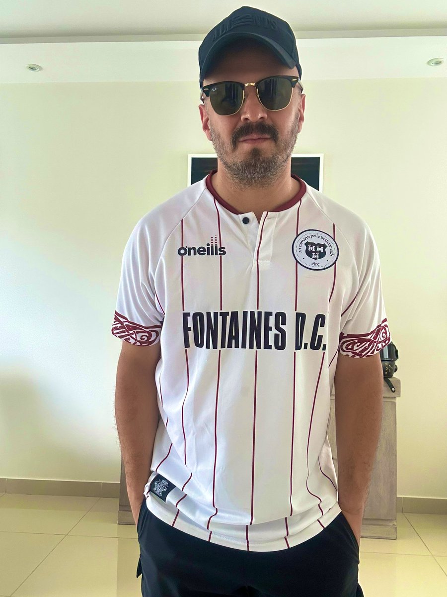 Cesar Rosas (@soycesar) on Twitter photo Thanks <a href="/SimonZirl/">Simon</a> 🇮🇪🙌🏼⚽️🇲🇽
<a href="/bfcdublin/">Bohemian Football Club</a> x <a href="/fontainesdublin/">Fontaines D.C.</a>
#music #soccer #Ireland #fontainesdc #BohemianFC Thanks <a href="/SimonZirl/">Simon</a> 🇮🇪🙌🏼⚽️🇲🇽
<a href="/bfcdublin/">Bohemian Football Club</a> x <a href="/fontainesdublin/">Fontaines D.C.</a>
#music #soccer #Ireland #fontainesdc #BohemianFC
