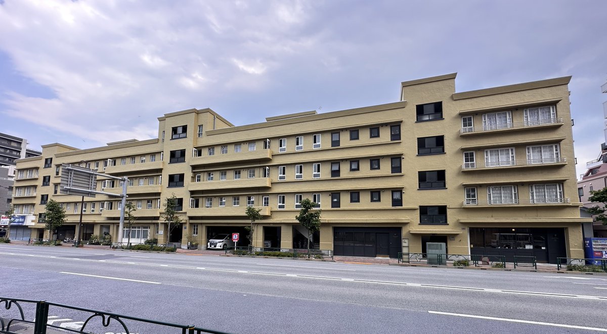 【お知らせ】
個展「in The room」

8/28(水)-9/16(月祝)
11:00-19:00
お休みでも開けれます！ご連絡ください🙇‍♂️

会場.euso gallery
江東区白河1-3-13清洲寮ロ号-14番209

オープニング.8/28(水)19:00〜21:00

構成.伊達一穂
協力.euso gallery、Beeslow
グラフィックデザイン.山田悠太朗 <a href="/yutaroing/">Yutaro Yamada</a>