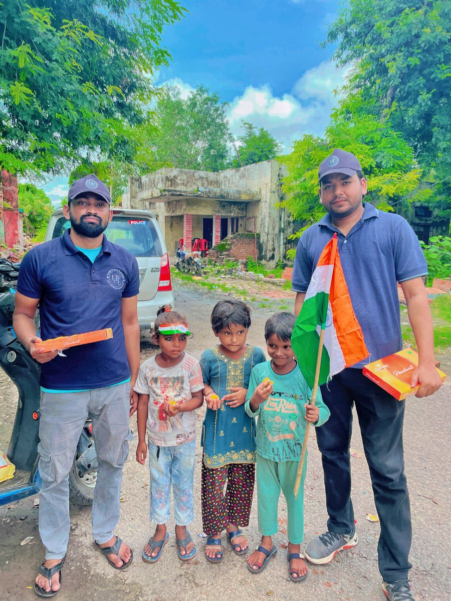 LiF_NGO's tweet photo. Celebrating Independence Day with the beautiful children 🇮🇳 

Together, we distributed joy and love with delicious laddoos. Let’s continue to inspire and empower the future of our nation. Happy Independence Day!

#IndependenceDay #LiF #NGO #Kids #LiFNGO #lifeinspiringfoundation https://t.co/NRorj88kCO