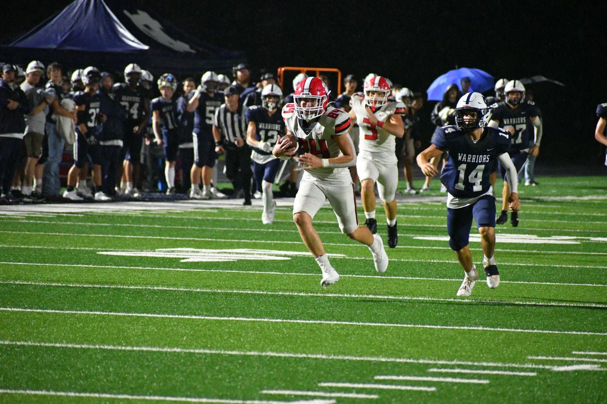 wadercheek's tweet photo. BANG, Truelove connects with senior WR Jake Payne for a DEEP BALL touchdown to make the score 40-21 over White County. 

8:06 remains in the third qtr. 

40-21 @RabunFootball 

@scoreatlanta 
@BlitzSportsGA 
@AutryEnoch https://t.co/nCsKUwbW5w