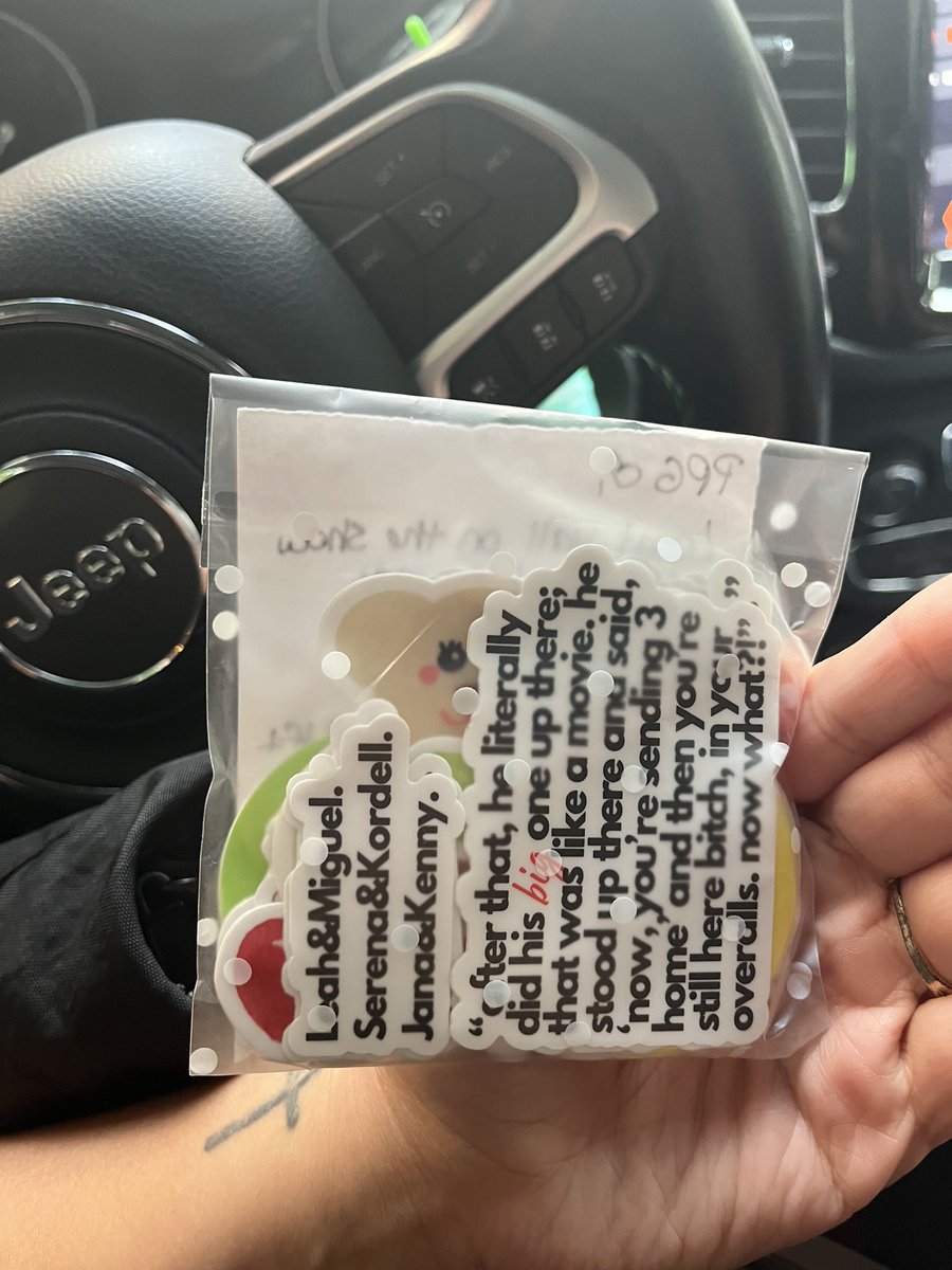 vsalles_'s tweet photo. @serenaalatricee Serena!! I gave Jana a pack of stickers tonight for PPG from my sticker shop☺️ It has Love Island stickers, T Swift, Olivia Rodrigo and just cutesy ones!! I hope ya’ll love it!! 💓💌 https://t.co/xxSCV5Z7lu
