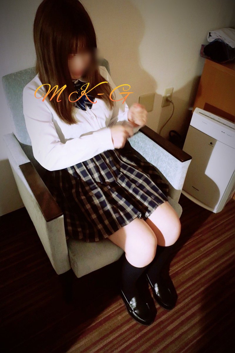 MK3150G's tweet photo. ←これが　　こう→
#制服コス　#合法ロリ　#3P��教　#輪姦プレイ　#福岡 https://t.co/MgAHyVP7xf