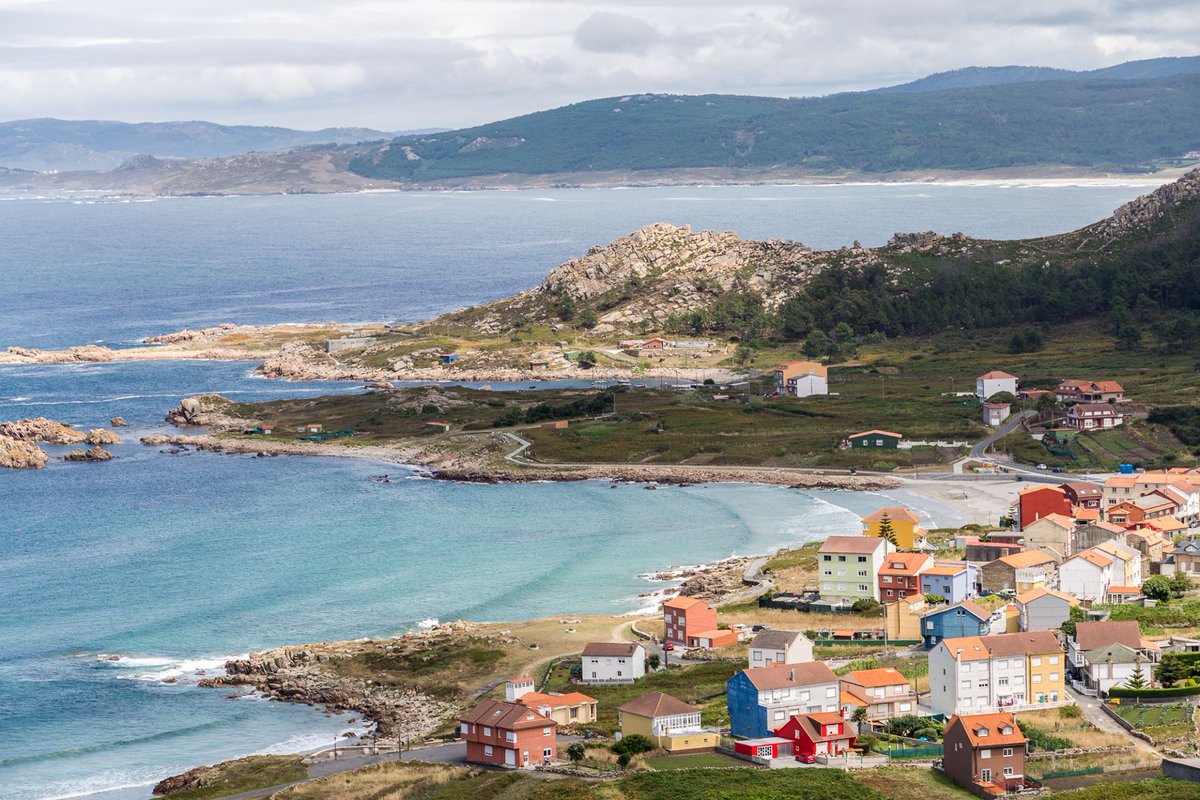 Bo día Costa da Morte!
Cada uno de vuestros pasos hace más sostenible y responsable este Camiño dos Faros.
Gracias por venir y gracias por ser!