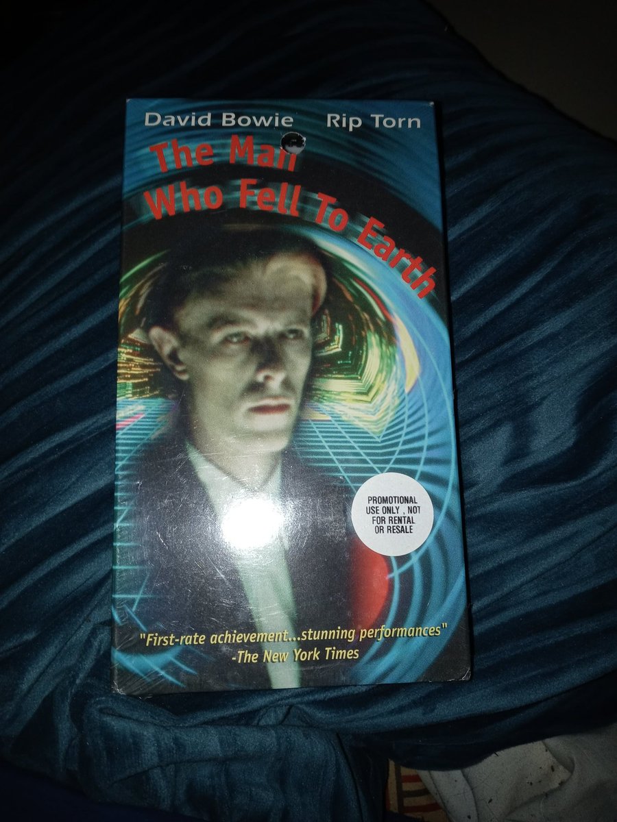 GeneGritzan's tweet photo. Free Giveaway VHS Tape of "The Man Who Fell to Earth." Just like the post &amp; leave a comment. Best comment wins. Free shipping worldwide. Ends midnight August 31st EST. David Bowie, Rip Torn, Candy Clark, Buck Henry. #bowie #vhs #amovieaday #cult #glam #scifi #syfy #70s #roeg #uk https://t.co/FG1QLsiEGd