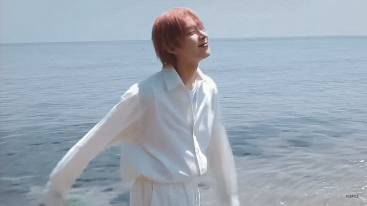 tamedblush's tweet photo. ripples,
a #sunjake drabble

🌊🌀

if the sun stops coming, i will send the stars to sing to you, “i’ll be here,” they’ll say, “i’ll be here.” https://t.co/c29waes85k