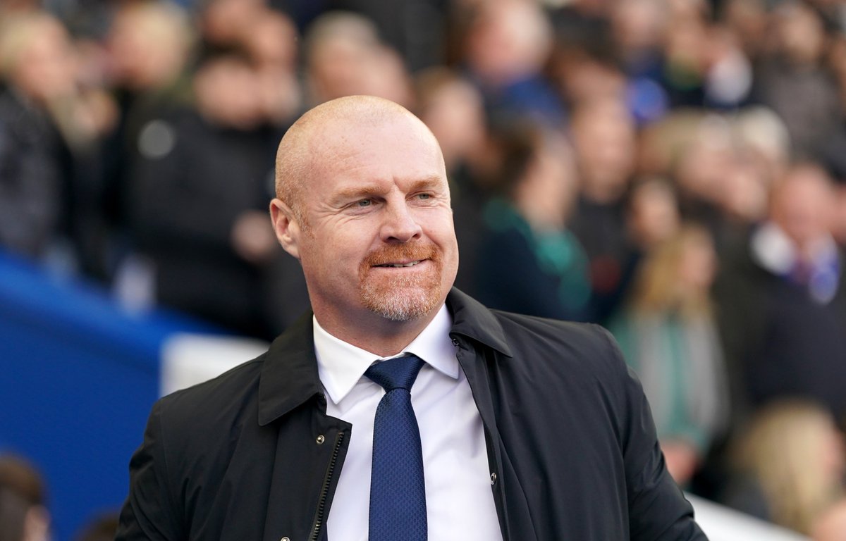 alkassenglish's tweet image. Everton manager Sean Dyche has one year remaining on his contract, but no discussions have occurred yet about an extension due to the potential club takeover. 🤝🔄 #EFC #SeanDyche #FootballNews