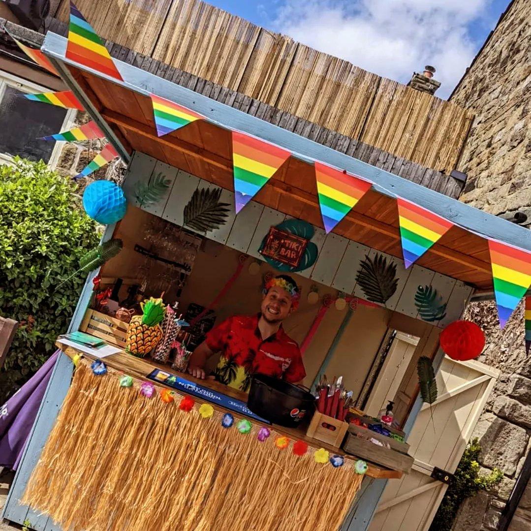 ShoulderofMutt's tweet photo. Today's the day ... who's joining us for entertainment for the whole family!!! 🎶🌴🌸 We look forward to welcoming you! #food #cocktails #tikiparty #FamilyFun #livemusic #bouncycastle #Sheffield https://t.co/3z03CWAR3c