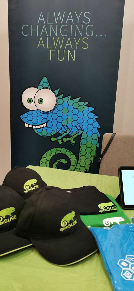 Няколко снимки от нашия #openSUSE щанд на #VarnaConf :)
---
A few pictures from our #openSUSE info booth at #VarnaConf :)