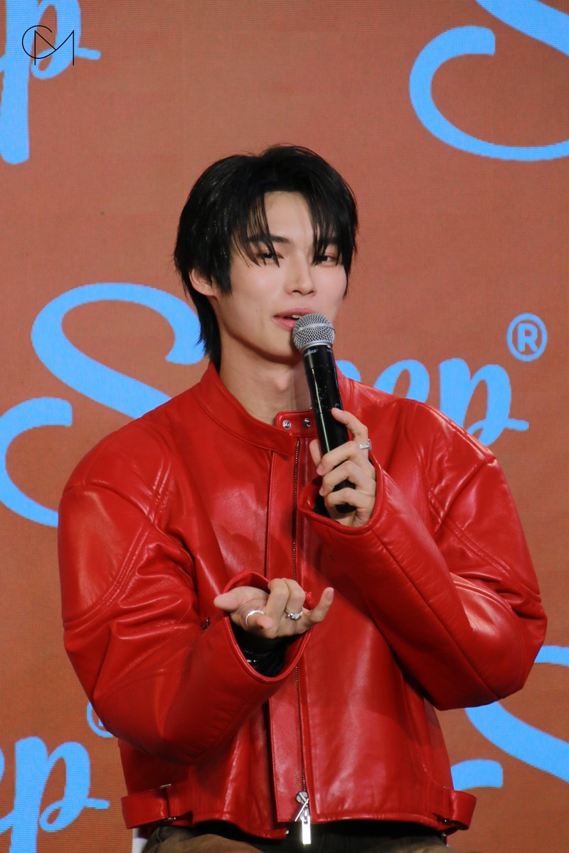 CM2Connect's tweet image. ปิ๊วว~ โดนใจรึยังนะ 🤘🏻🕸️
&quot;วิน เมธวิน” ในงานเปิดตัว คอลเลคชั่นใหม่
จาก AppleSheep ลาย Spider-Man  🕷️

#SheepxWin
#winmetawin
#วินเมธวิน