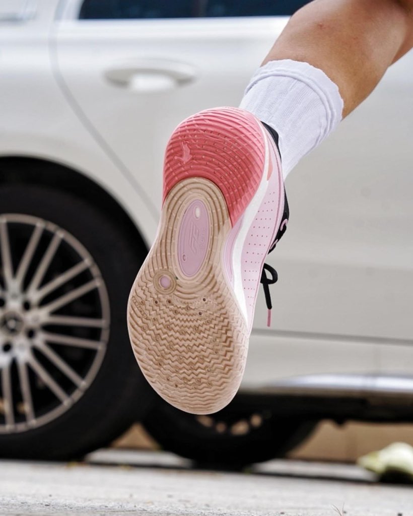 helloshoes1's tweet image. Keldon Johnson x Qiaodan FE2.5 TUBRO - Salmon
.
.
.
#keldonjohnson 
#qiaodan
#qiaodanfe