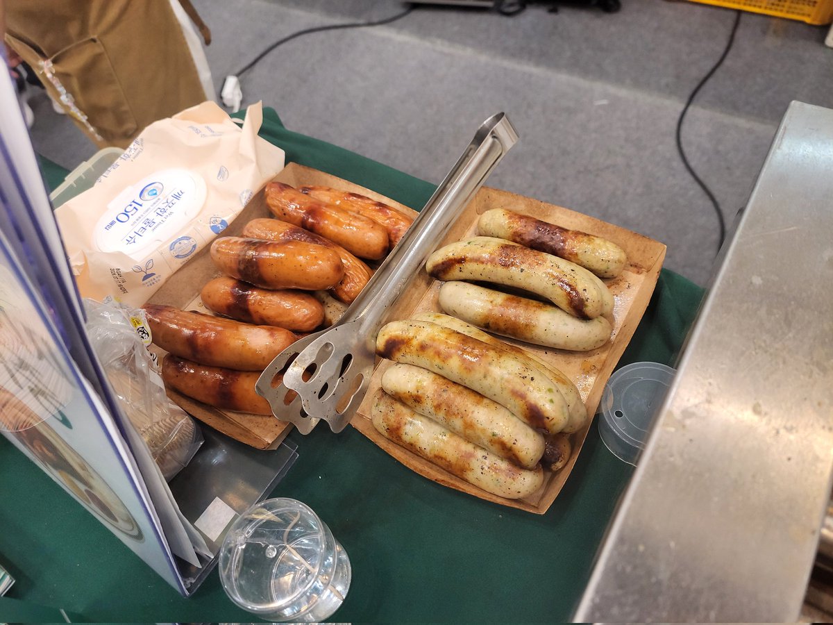 мσкα (@grafguur) on Twitter photo 