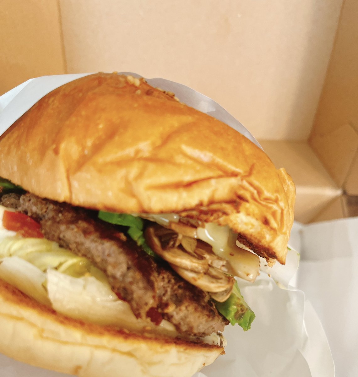 ええ感じのハンバーガー食べたくなり🍔🤤