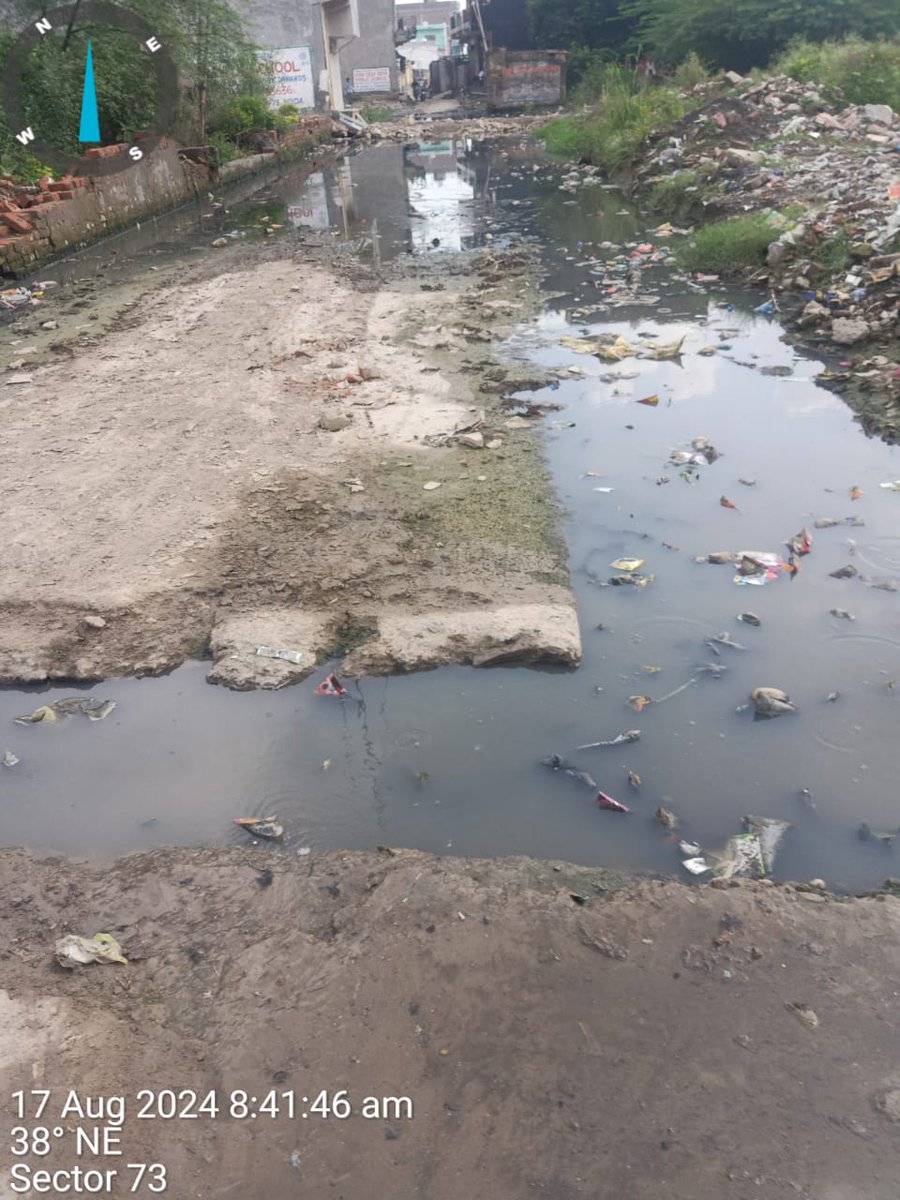 Yadav100nu's tweet photo. @noida_authority @CeoNoida @CPCB_OFFICIAL @cleanoida @My_Clean_City @lalclicks @ajaychauhanlive @BilalBiswani @tricitytoday @HCL_Foundation @NandiGuptaBJP @gopalkagarwal @dr_maheshsharma @PankajSinghBJP @dmgbnagar @UPGovt @myogiadityanath @Adityakripa @noidakhabar @sarfabad1 @Dkumarchandel @vinodsharmanbt @myogioffice @PMOIndia @HclUday @SwachSurvekshan @SwachhBharatGov @swachhbharat @Uppolice @rockme26 स्वच्छता #संदेश
गांव #सर्फाबाद में साफ-सफाई #व्यवस्था न के बराबर
लगातार #अवगत व #_X पर #शिकायत करने के बाद भी सम्बन्धित #विभाग द्वारा ग्रामीणो को स्वच्छ #वातावरण नहीं दिया जा रहा है @CeoNoida @noida_authority @CPCB_OFFICIAL @cleanoida @My_Clean_City https://t.co/xaNJcHFmjN