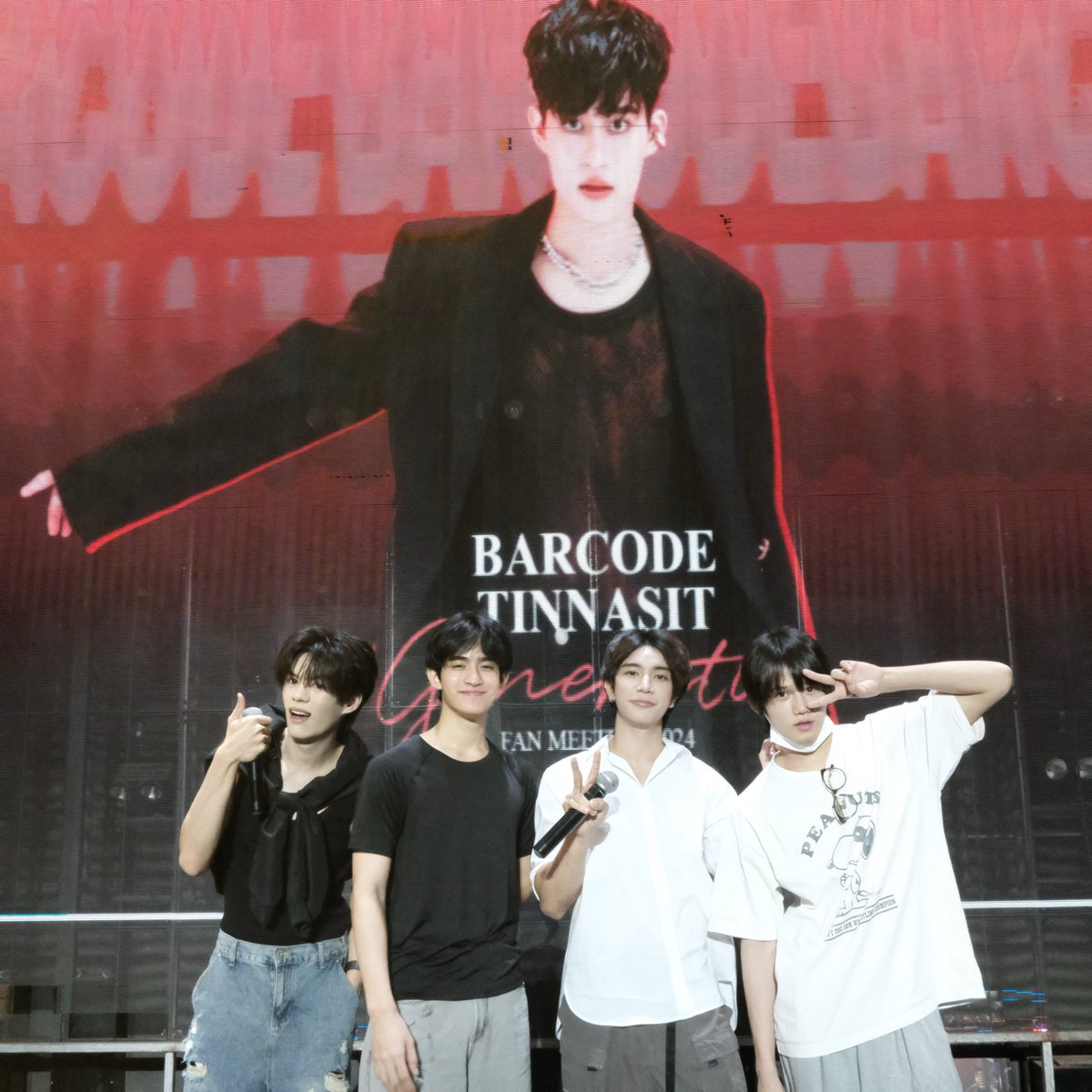 ArtistAplan's tweet photo. พวกเรา4คนก็พร้อมแล้วนะครับ ✌🏻
Start hashtag at 14:00 (GMT+7)
#.BARCODEFANMEETING2024
#Aplanartist #barcodetin #minlee #winniekubb #weiyujie https://t.co/w59M558Rn9