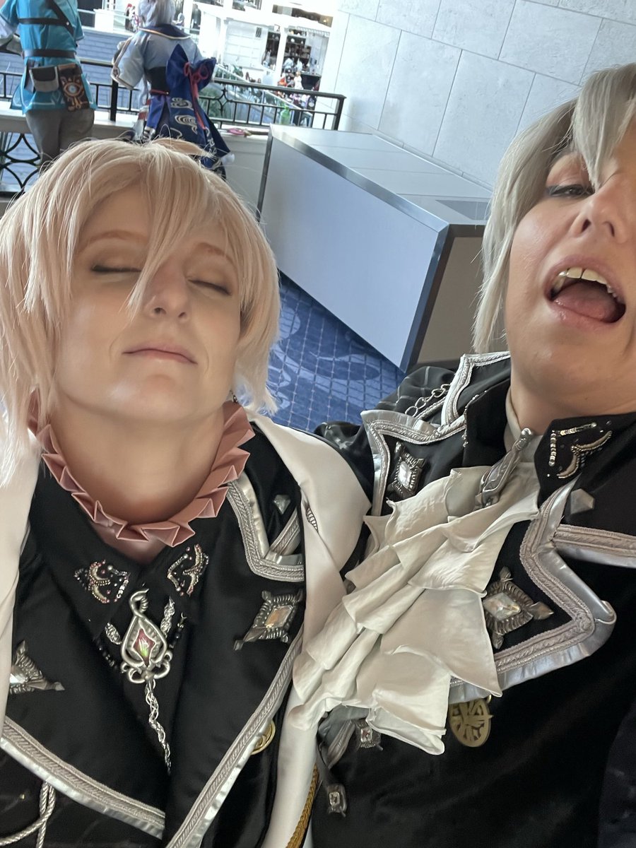 happy hella late gaku birthday 🎉

co-starring <a href="/JestrsLabyrinth/">JestersLabyrinth</a> my government assigned gaku kinnie friend