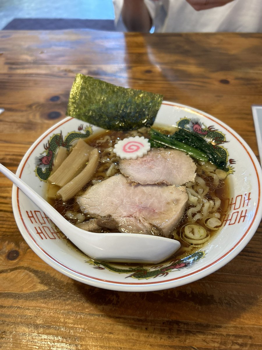 evo3ken's tweet photo. らーめん獅子虎さん🐯

嫁と👍

中華そば食べようとしたら

嫁さん注文🤣

濃厚味噌と濃厚味噌つけ麺
10分くらい悩んで🤣
優柔不断‼️

濃厚味噌つけ麺大盛り🎉

やっぱり美味い😋😆

豚骨しかラーメンと言わない
嫁が
納得の中華そば✨
NICEです🤩 https://t.co/6JpLAAa5Mg