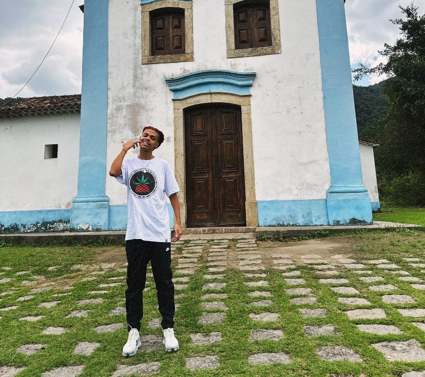 Quando será que sai o perfil do 
Jotapê na pinapple?